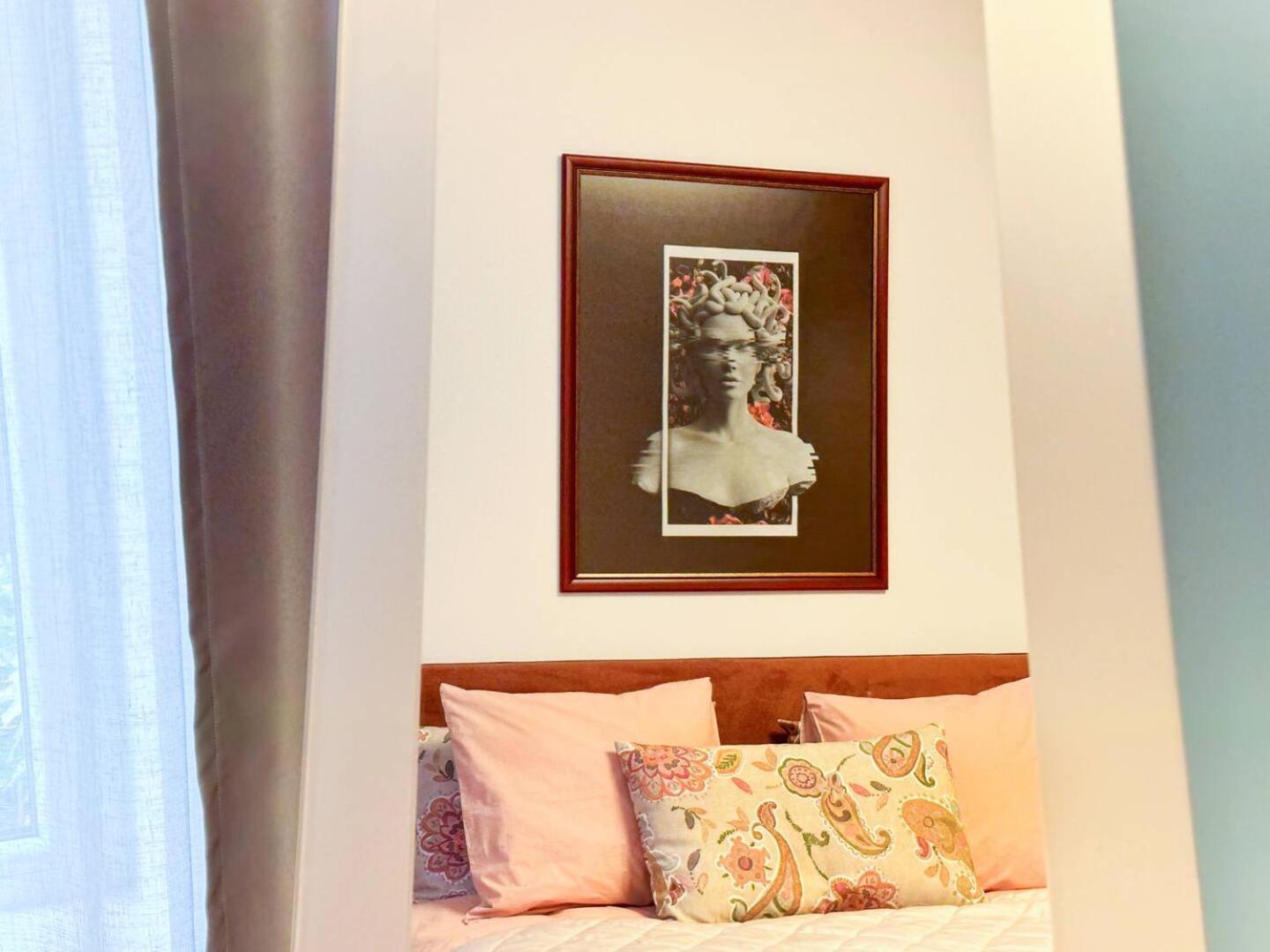 10 In Location Fully Equipped Apartemen