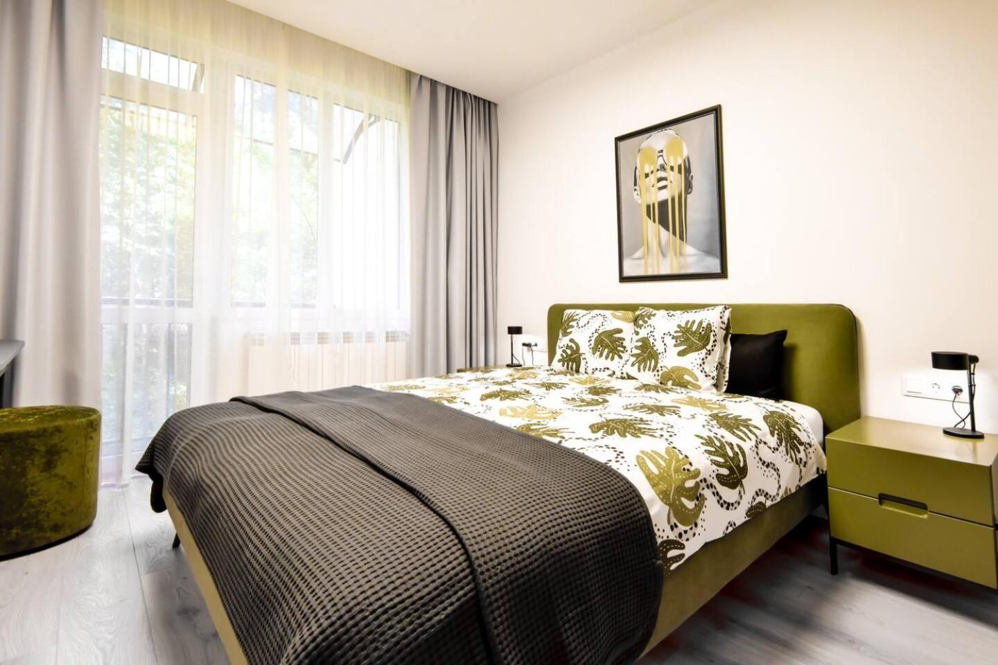 Apartemen 10 In Location Fully Equipped *