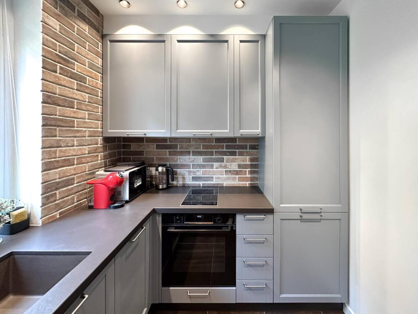 10 In Location Fully Equipped Apartemen