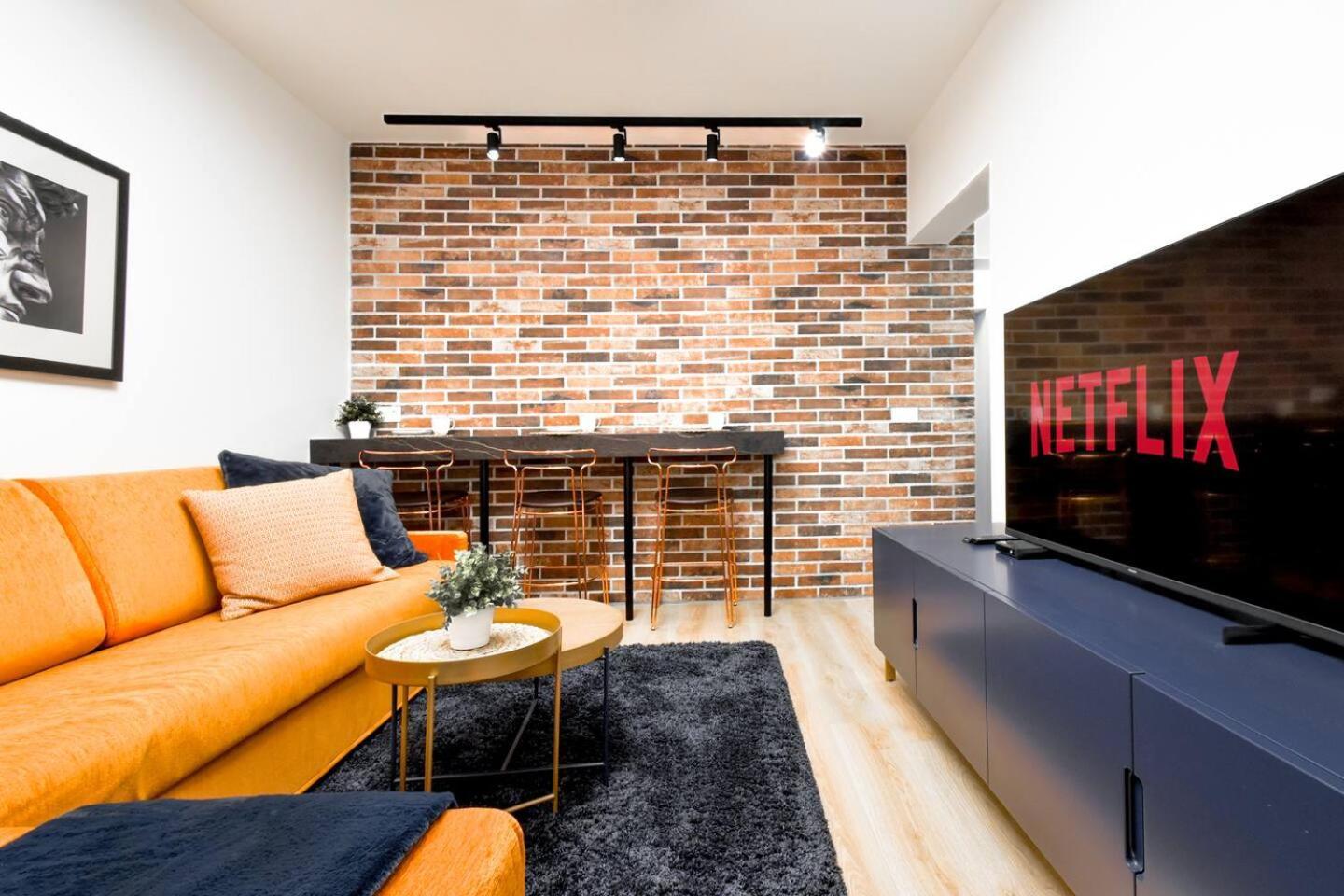Apartament 10 In Location Fully Equipped *